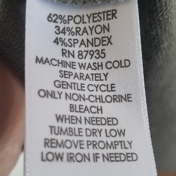 Soft Olive Green Lounge Watertall Jacket, Size Large - Picture 3 of 7